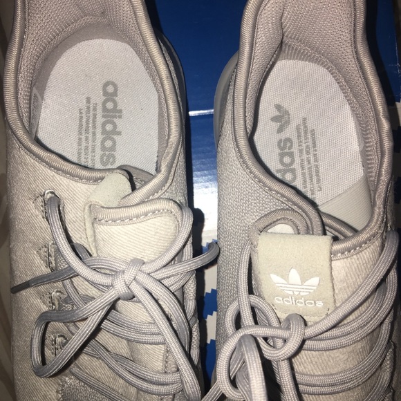 ADIDAS Tubular Shadow👟 Sz 9.5 !! - Picture 2 of 4